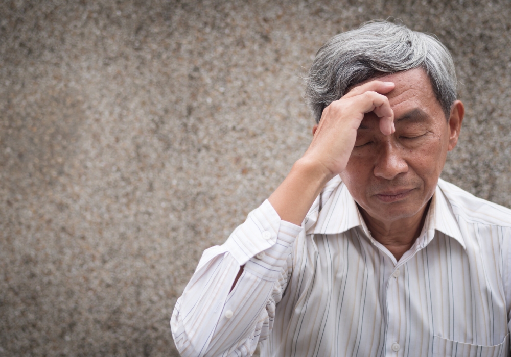 dutong-eulo-gotongbadneun-seuteuleseuga-manh-eun-noin